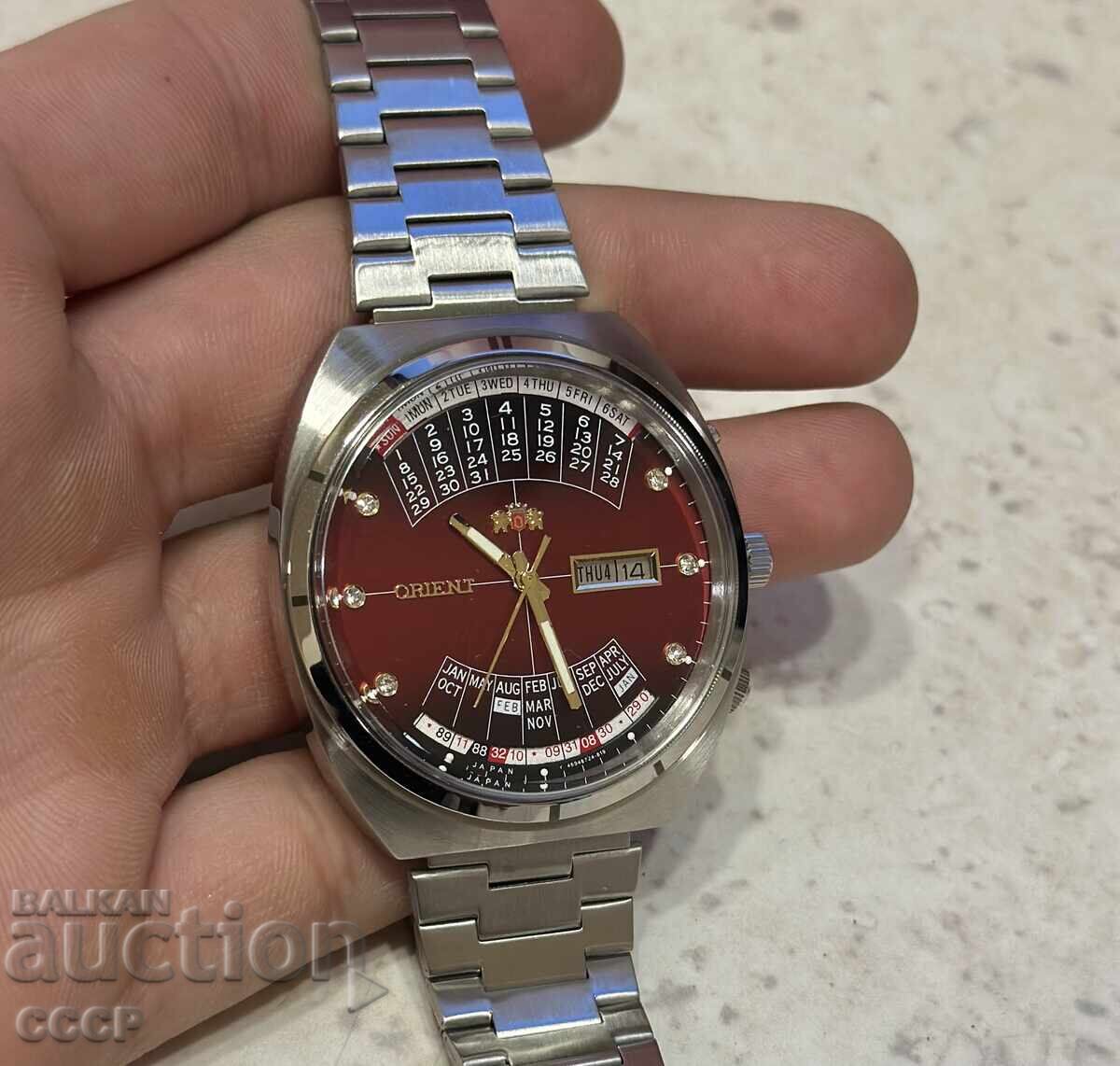 Доставка на Перфектен Orient Calendar