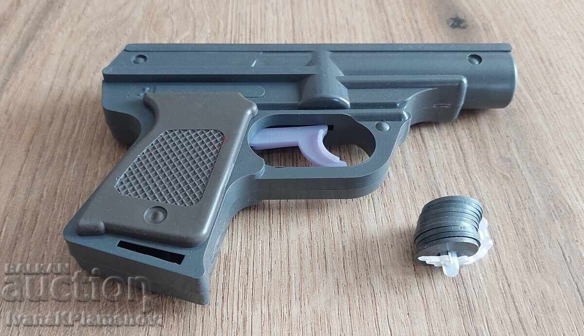 Pistol jucărie nou, cu cutia originală din perioada socialistă, pentru colecționari cu preț € 24.00 | 46.94 BGN