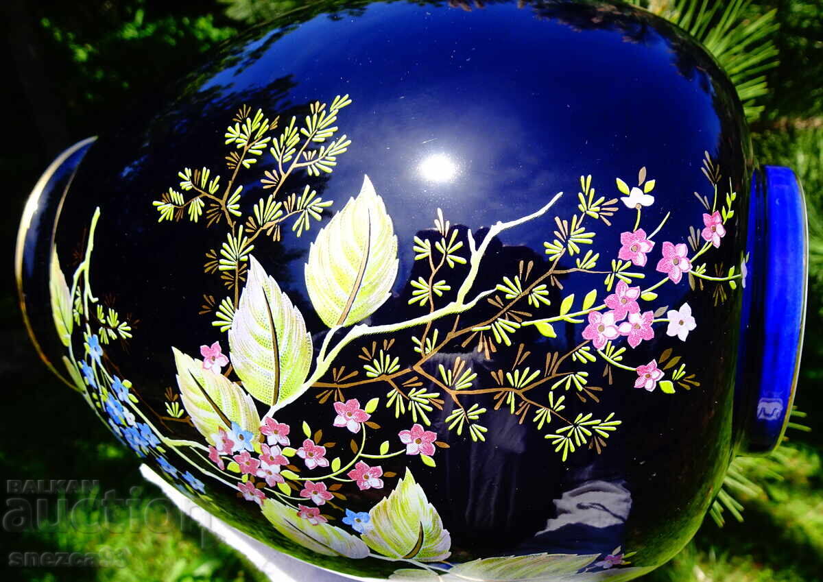 Japanese porcelain vase, urn, gold, cobalt, flowers - 6