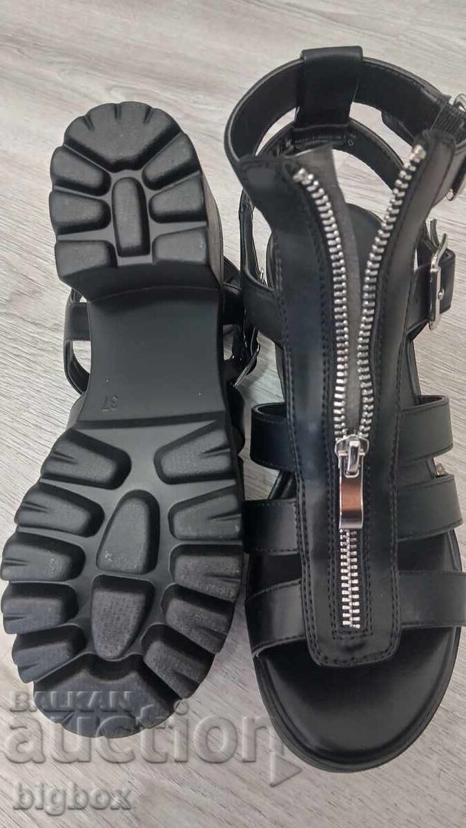 Auction  Catwalk women's shoes new, black, size 37, sandals