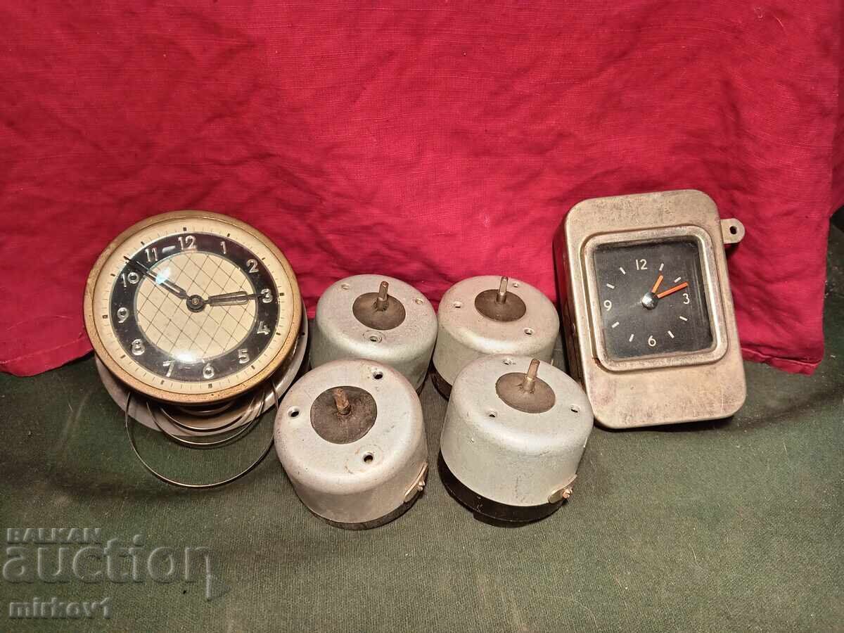 Șase ceasuri de la o mașină sovietică Șase ceasuri de la o mașină sovietică