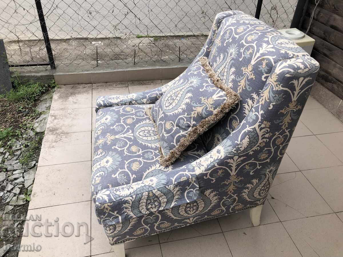 фотьойл от "Lillian August" Dudley 32" Wide Armchair - 5