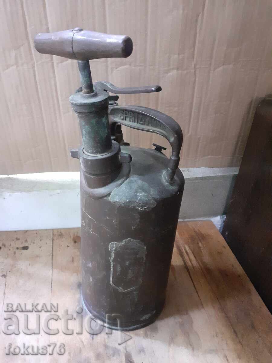 Licitație Vechi instrument din alamă al firmei germane Platz - începutul sec. XX