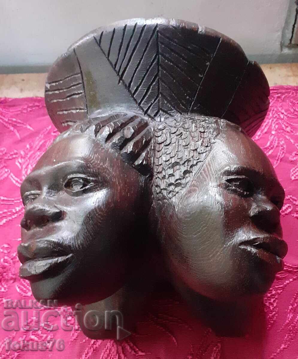 Licitație Statuetă unică scrumieră cu 4 capete africane plastică