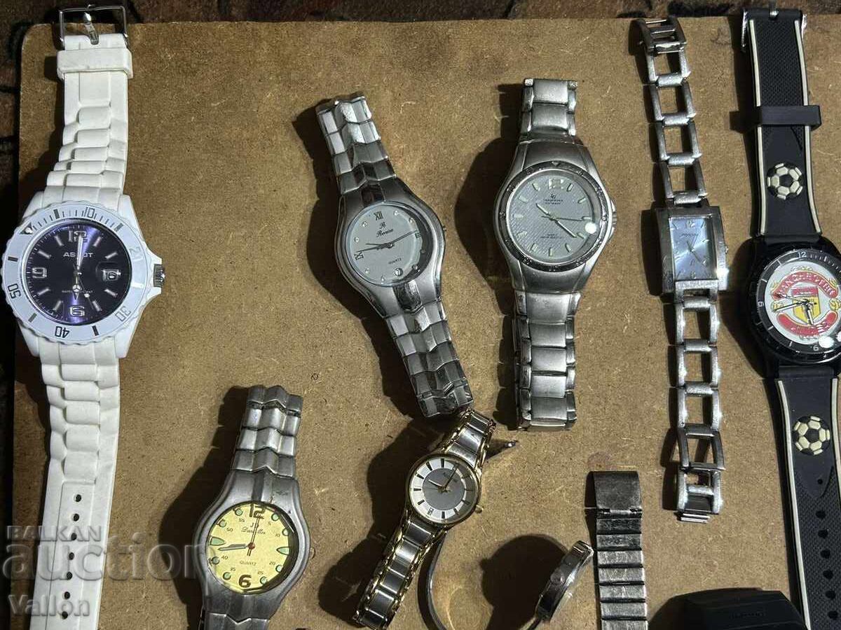 Delivery of Lot of 40 watches Delivery of Lot of 40 watches