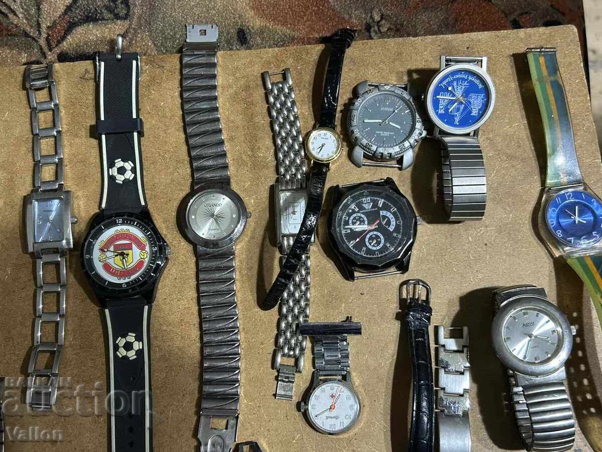 Lot of 40 watches - 5 Lot of 40 watches - 5