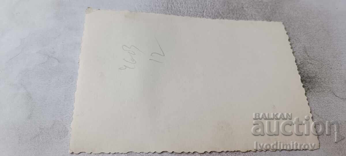Fotografie Sofia Un tânăr la plimbare cu preț € 0.89 | 1.74 BGN
