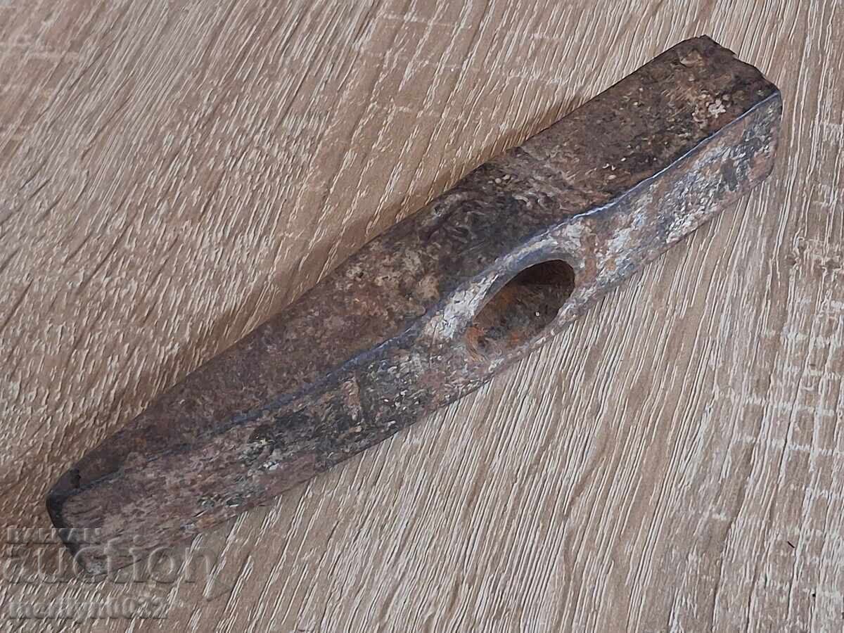 Ciocan de tâmplar, unealtă de zidar, primitiv cu preț € 17.83 | 34.87 BGN