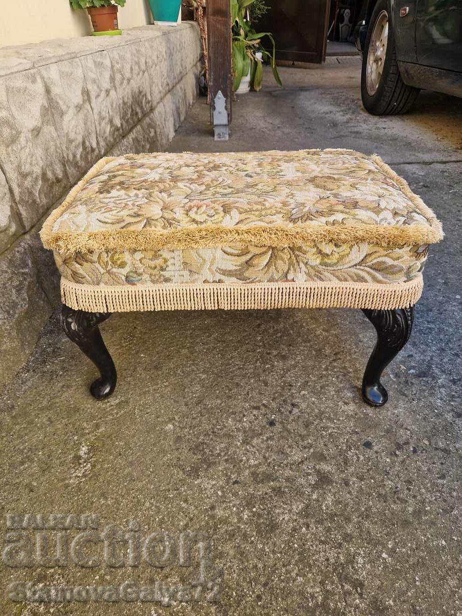 Minunată taburetă barocă franceză antică cu preț € 77.00 | 150.60 BGN