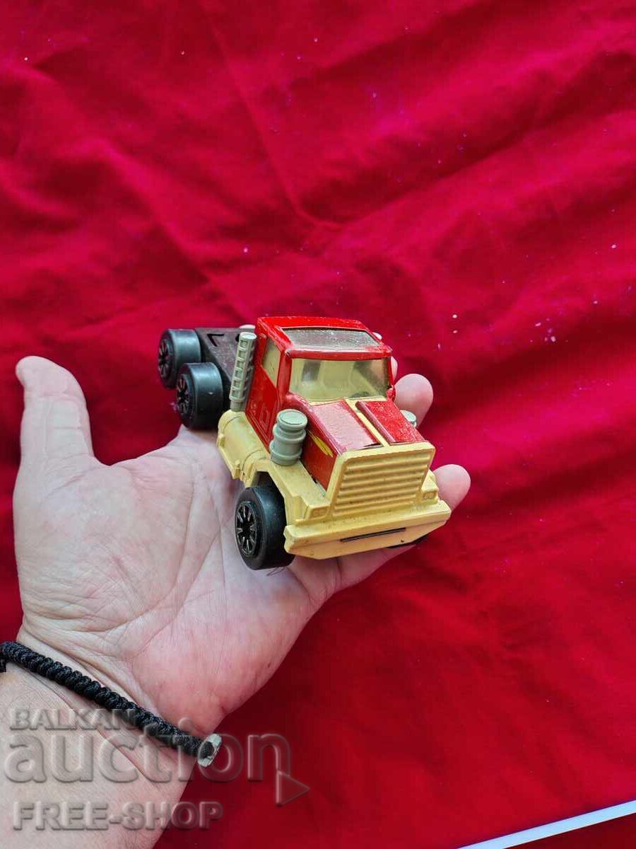O jucărie veche cu preț € 4.99 | 9.76 BGN