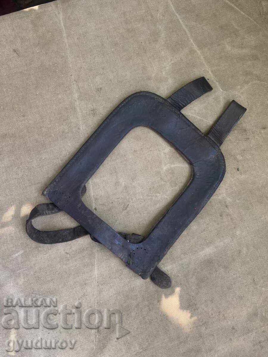 Auction  Shoulder blade carrier