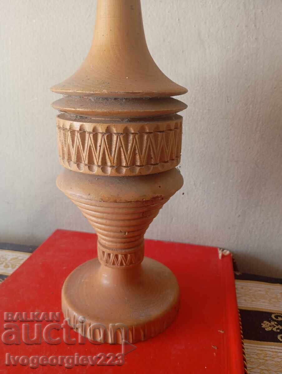 Sfeșnic vintage din lemn cu preț € 11.00 | 21.51 BGN