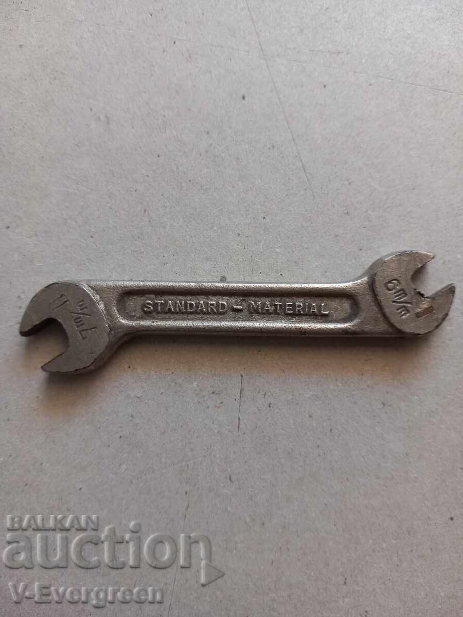 Cheie fixă veche Gedore cu preț € 2.00 | 3.91 BGN Cheie fixă veche Gedore cu preț € 2.00 | 3.91 BGN