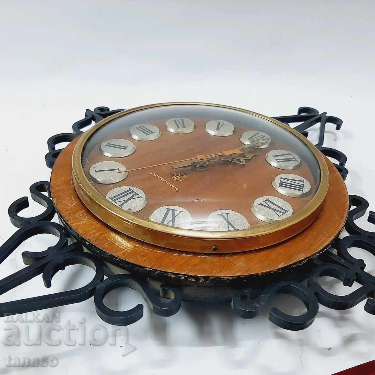 Δημοπρασία Jantar ρετρό επιτοίχιο σοβιετικό ρολόι ΕΣΣΔ Δημοπρασία Jantar ρετρό επιτοίχιο σοβιετικό ρολόι ΕΣΣΔ