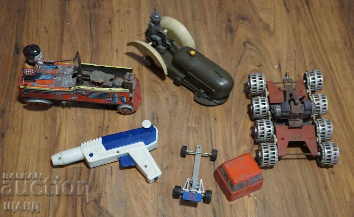 Livrarea Lot de jucării vechi din metal pentru piese tractor, vehicul lunar, tren Livrarea Lot de jucării vechi din metal pentru piese tractor, vehicul lunar, tren