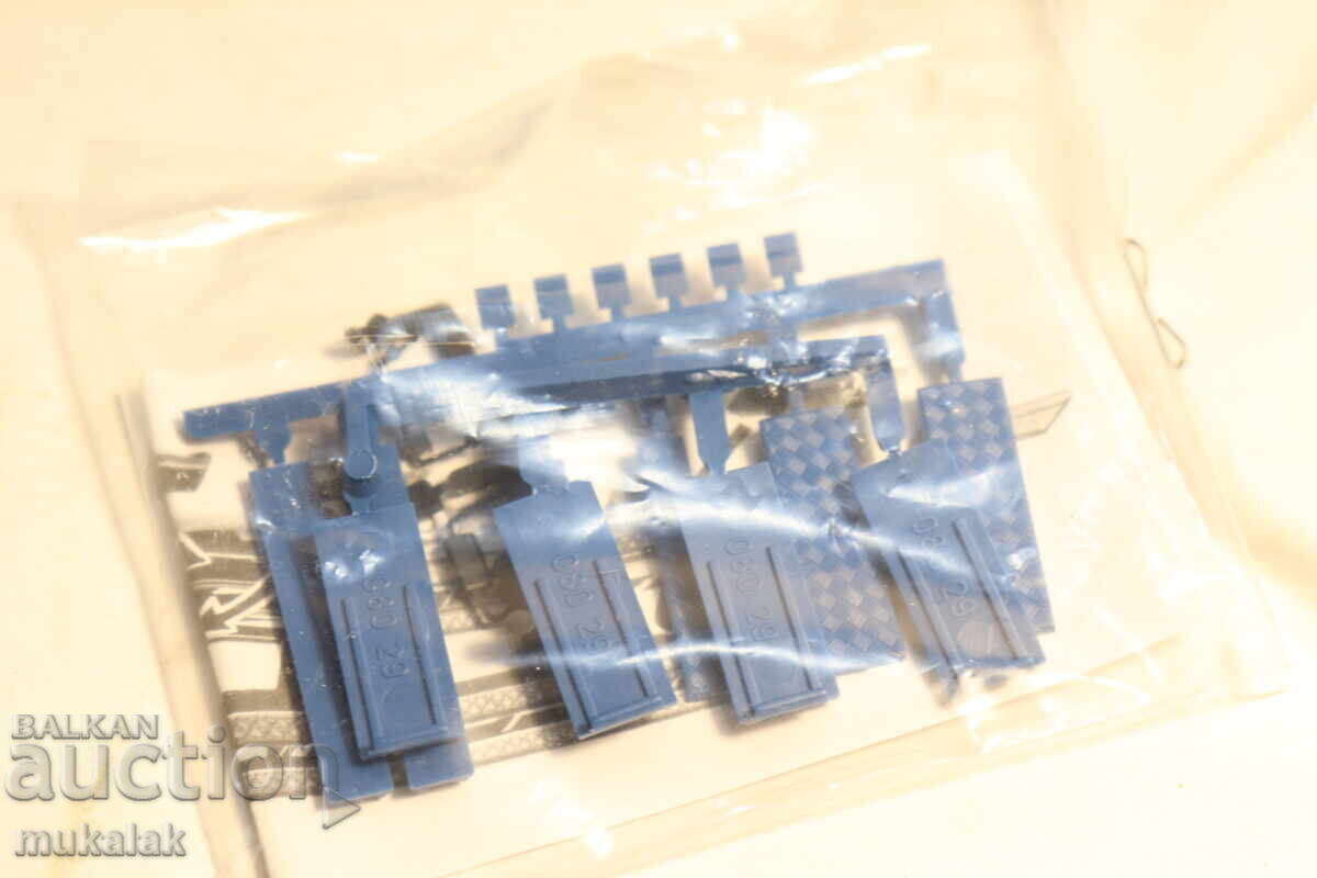 Delivery of HERPA H0 1/87 MERCEDES WILLI BETZ CAR TRANSPORTER TRUCK MODEL