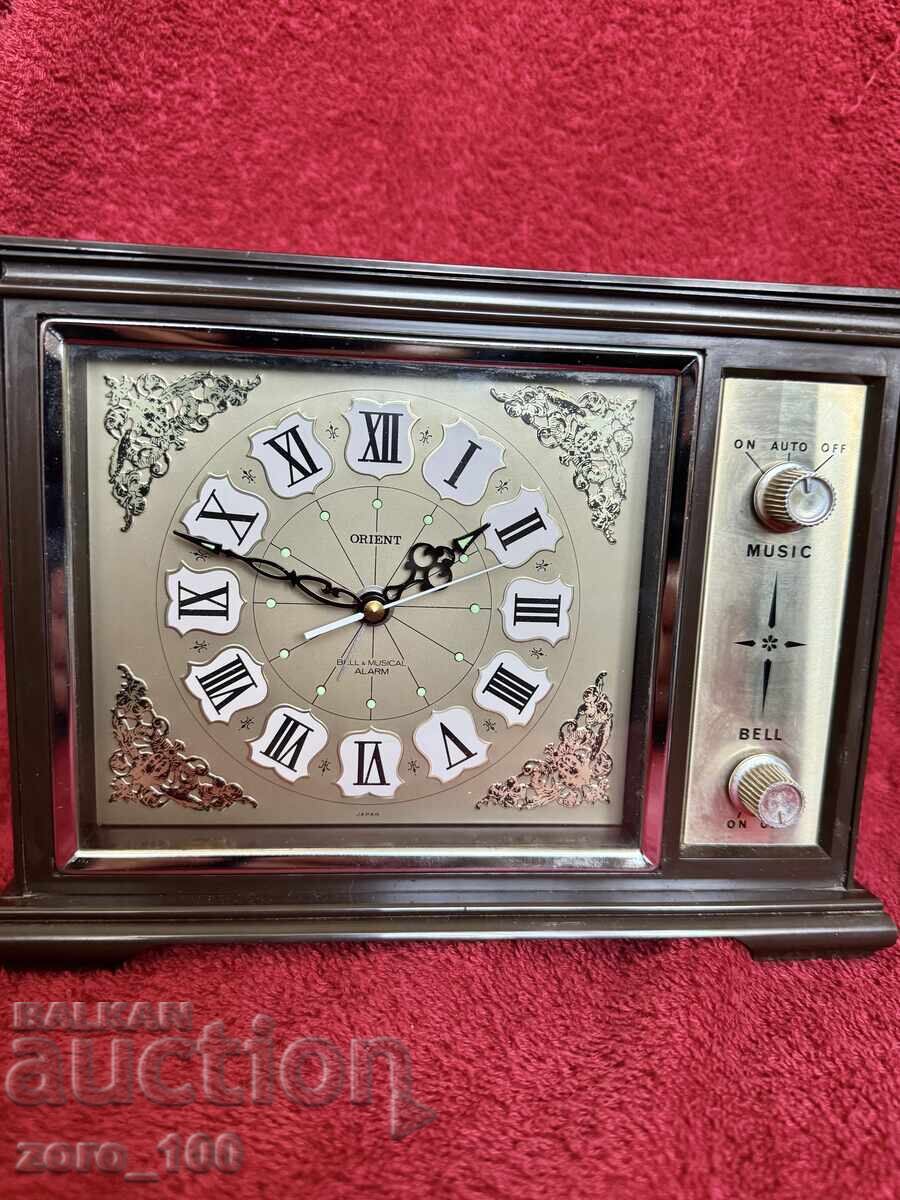 Ceas deșteptător de colecție Orient cu sonerie și cutie muzicală cu preț € 100.00 | 195.58 BGN