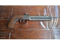 An old gun
