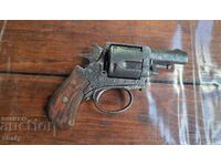 Starter pistol. Bulldog