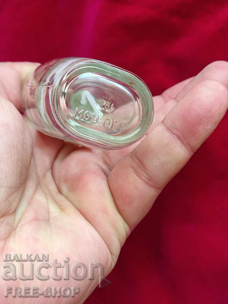 Perfume bottle