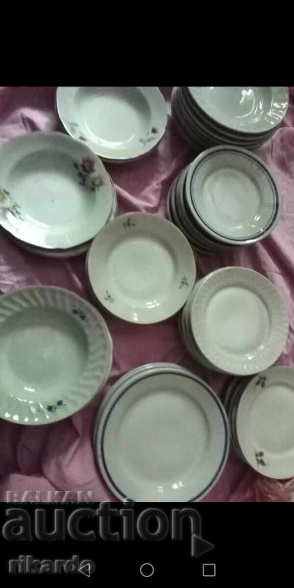 Farfurii adânci 0,40 cenți bucata cu preț € 0.40 | 0.78 BGN
