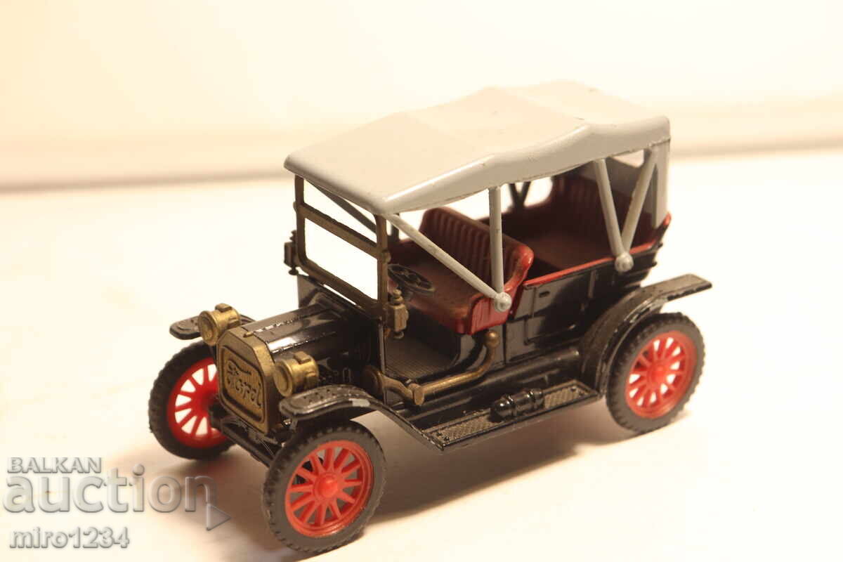 MODEL AUTO FORD 1/43 ZISS JUCĂRIE MODEL RETRO - 5 MODEL AUTO FORD 1/43 ZISS JUCĂRIE MODEL RETRO - 5