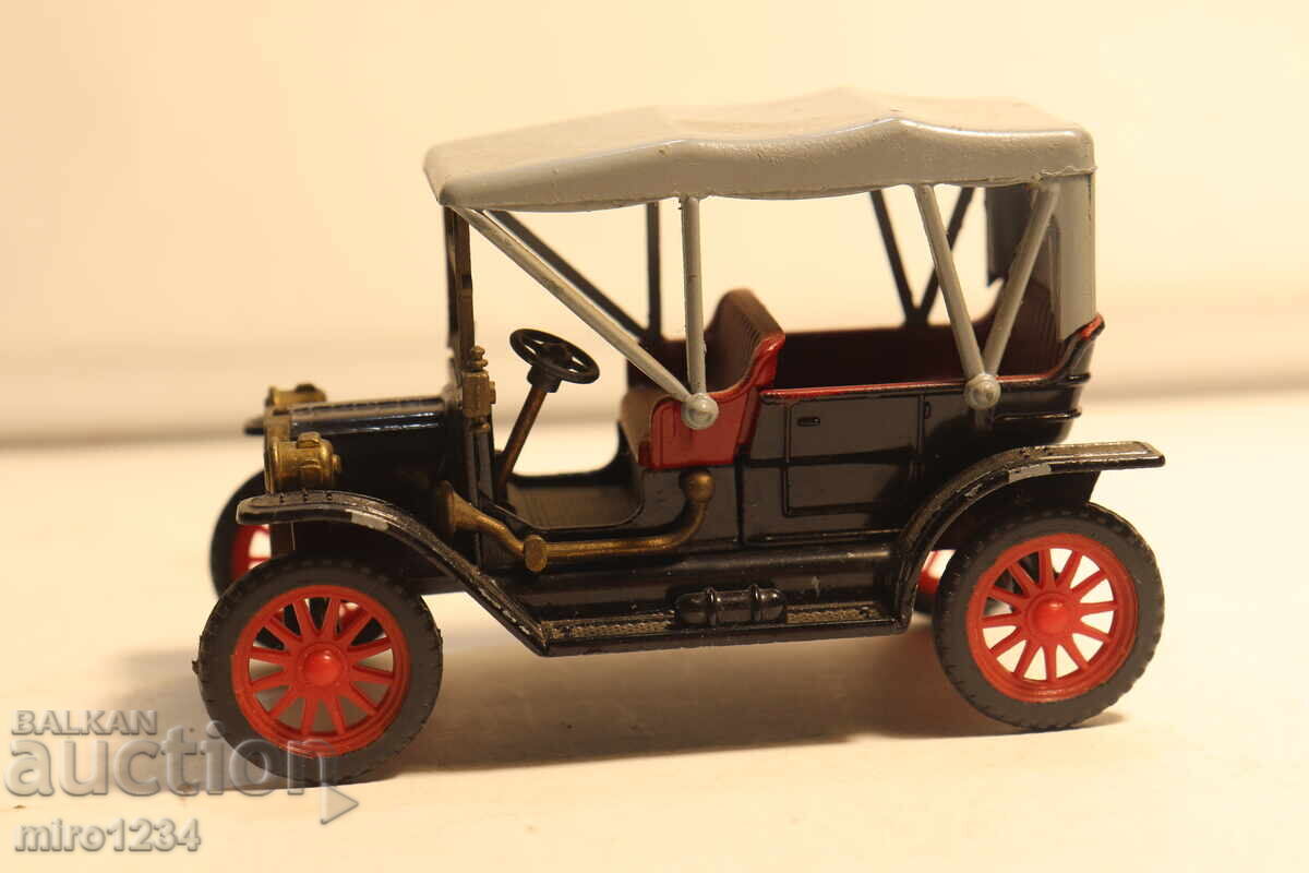 MODEL AUTO FORD 1/43 ZISS JUCĂRIE MODEL RETRO MODEL AUTO FORD 1/43 ZISS JUCĂRIE MODEL RETRO