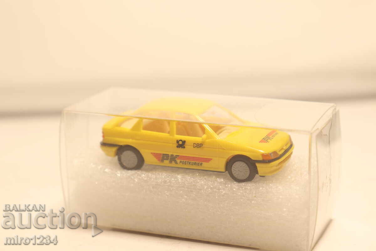 H0  1/87  PRALINE  FORD ESCORT   КОЛИЧКА    МОДЕЛ с цена € 0.01 | 0.02 лв.