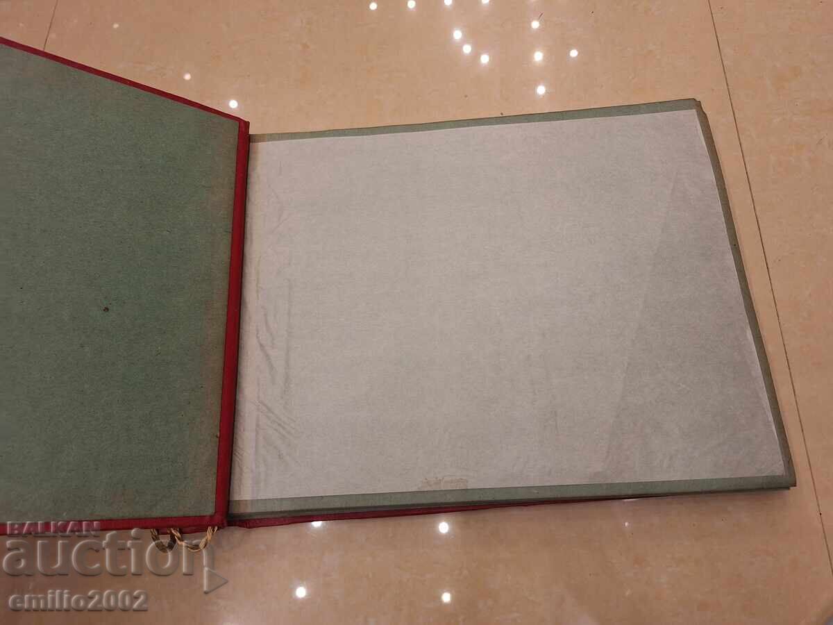 Album foto nefolosit cu preț € 2.50 | 4.89 BGN