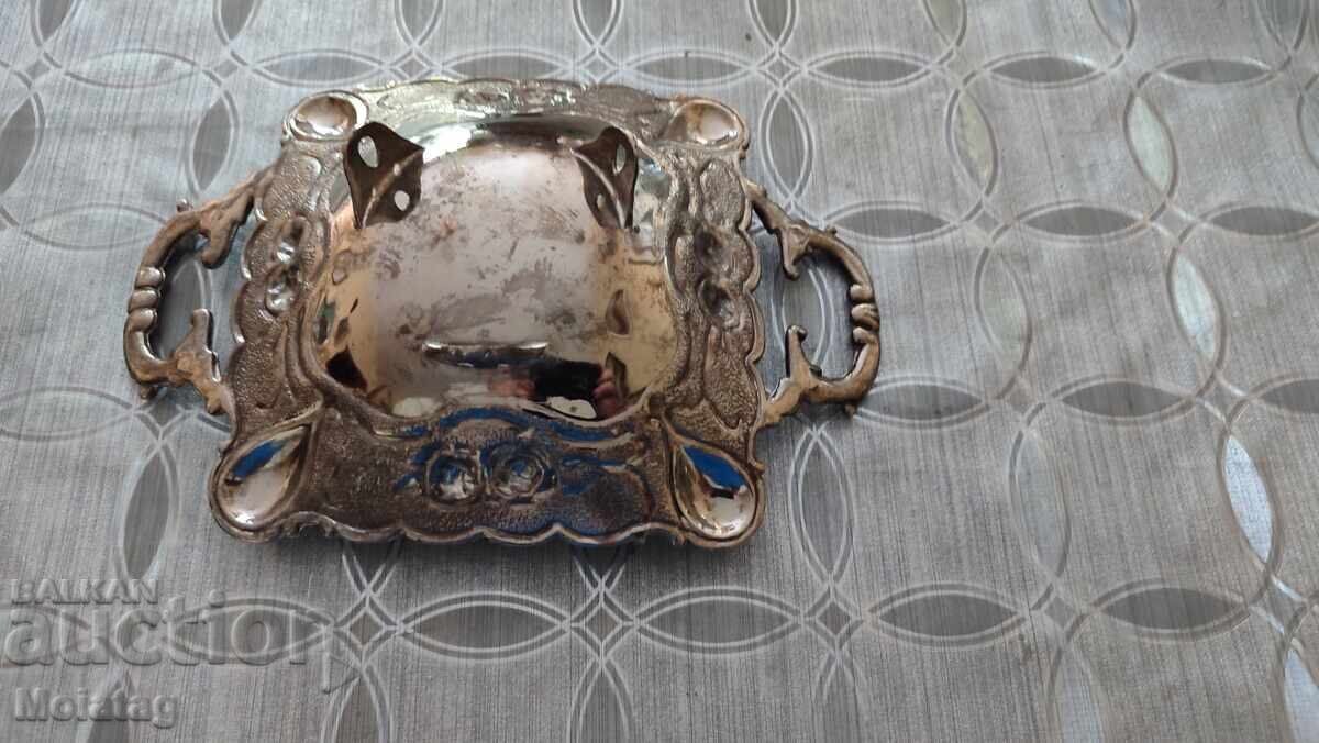 Fructieră metalică, mică cu preț € 11.11 | 21.73 BGN Fructieră metalică, mică cu preț € 11.11 | 21.73 BGN