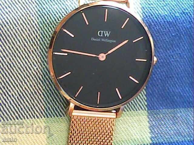 Beautiful women's 4-hour watches work with price € 20.00 | 39.12 BGN Beautiful women's 4-hour watches work with price € 20.00 | 39.12 BGN