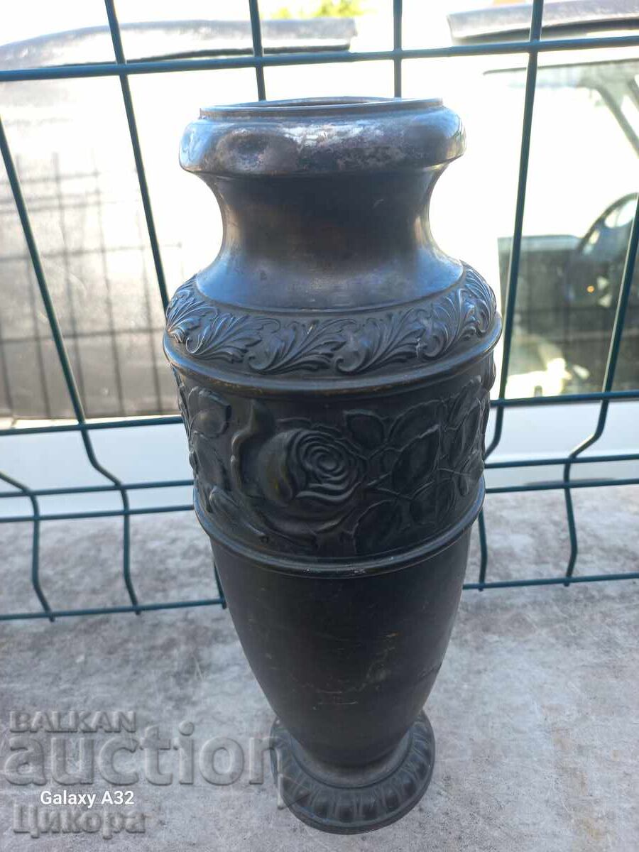 Livrarea VECHE VAZĂ METALICĂ AUSTRIACĂ LENK AUSTRIA