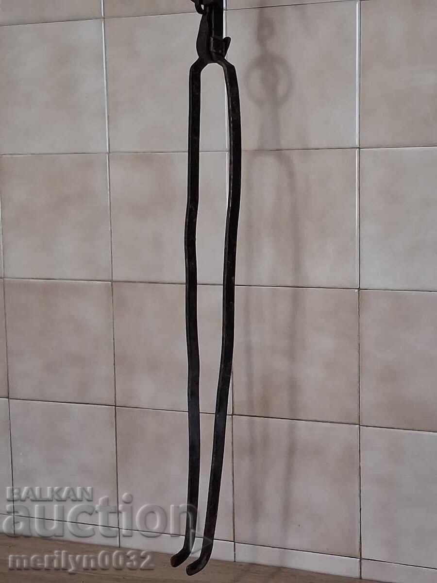 Παλιό ντιλάφι, λαβίδα, σφυρήλατο σίδερο για φούρνο με τιμή € 23.38 | 45.73 BGN