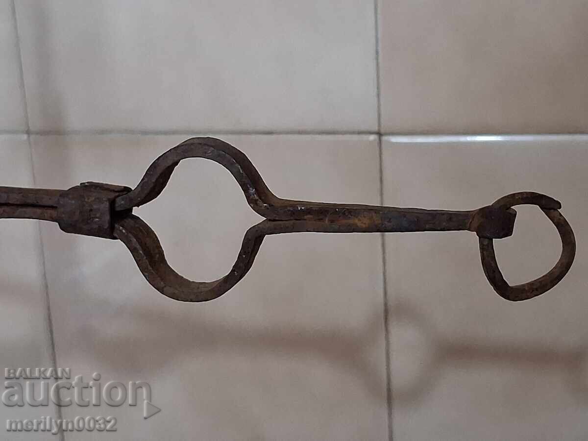 Δημοπρασία Παλιό ντιλάφι, λαβίδα, σφυρήλατο σίδερο για φούρνο