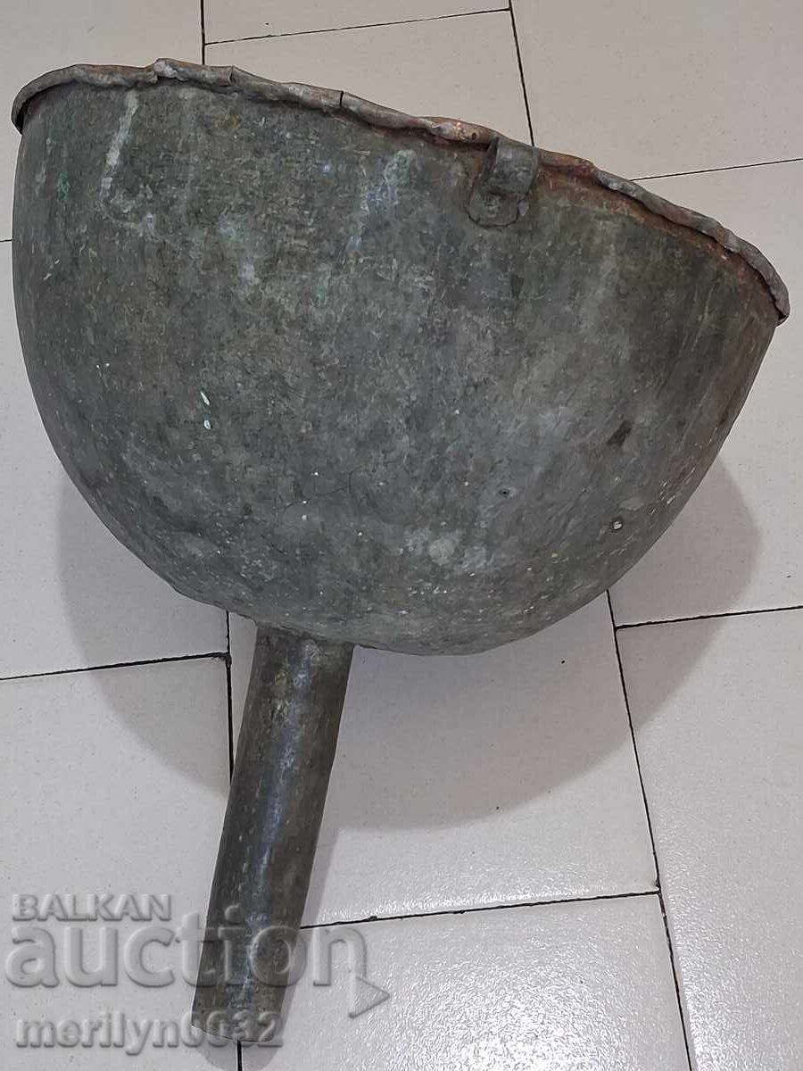 Δημοπρασία Χάλκινο χωνί οινοποιίας για μετάγγιση κρασιού χάλκινο σκεύος χαλκός