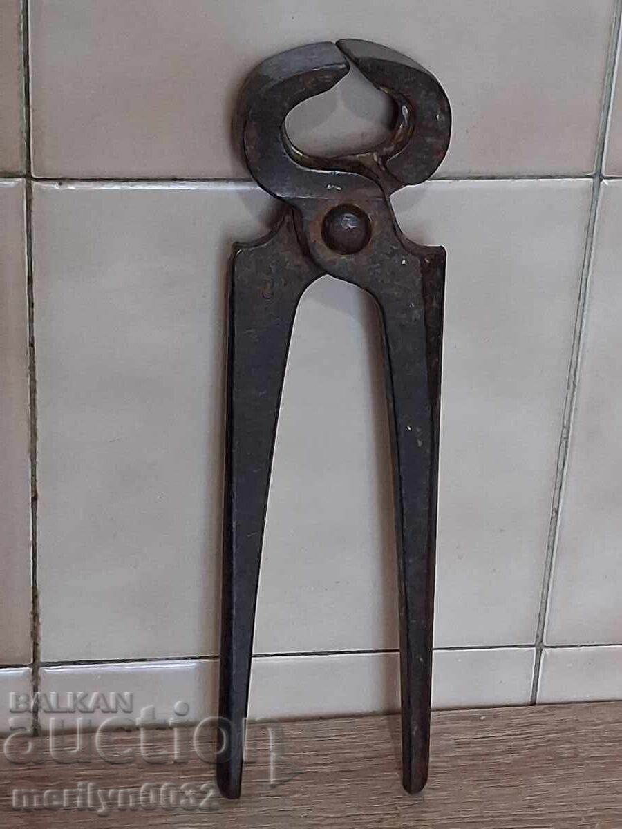 Παλιά επώνυμη τανάλια (κερπένης)