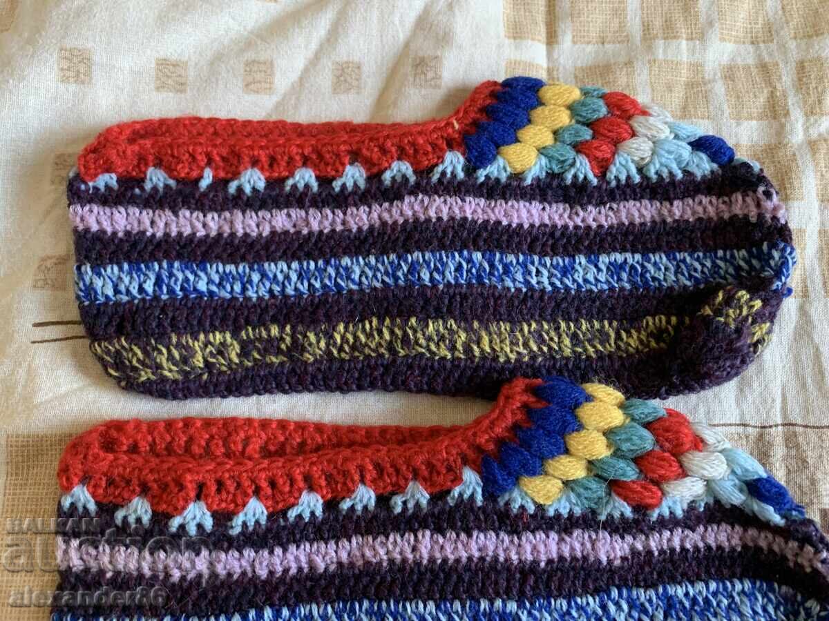 Șosete vechi brodate port popular cu preț € 8.00 | 15.65 BGN