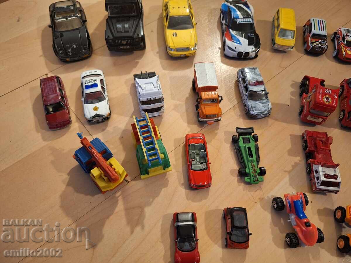 Mașinuțe de jucărie cu preț € 7.00 | 13.69 BGN