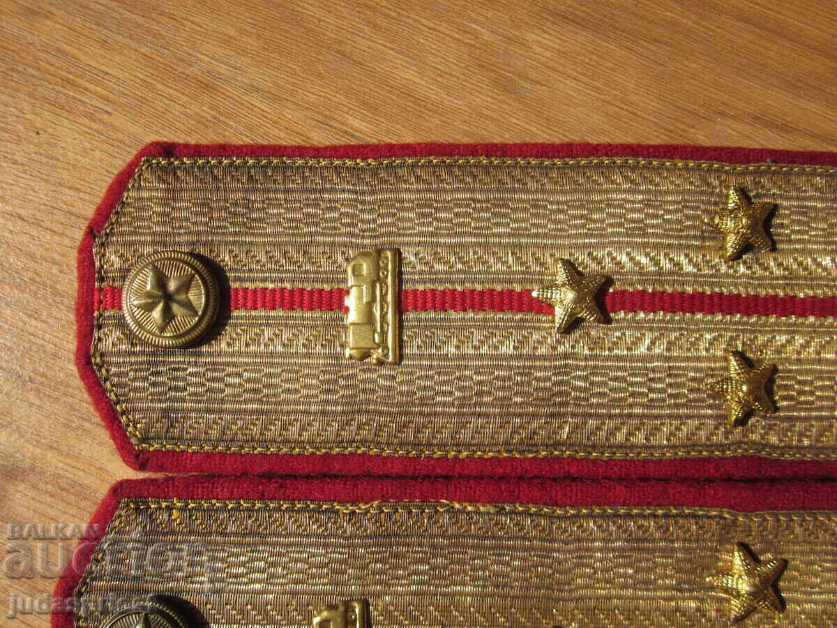 Delivery of Bulgarian military bullion shoulder boards Colonel BNA early socialist period