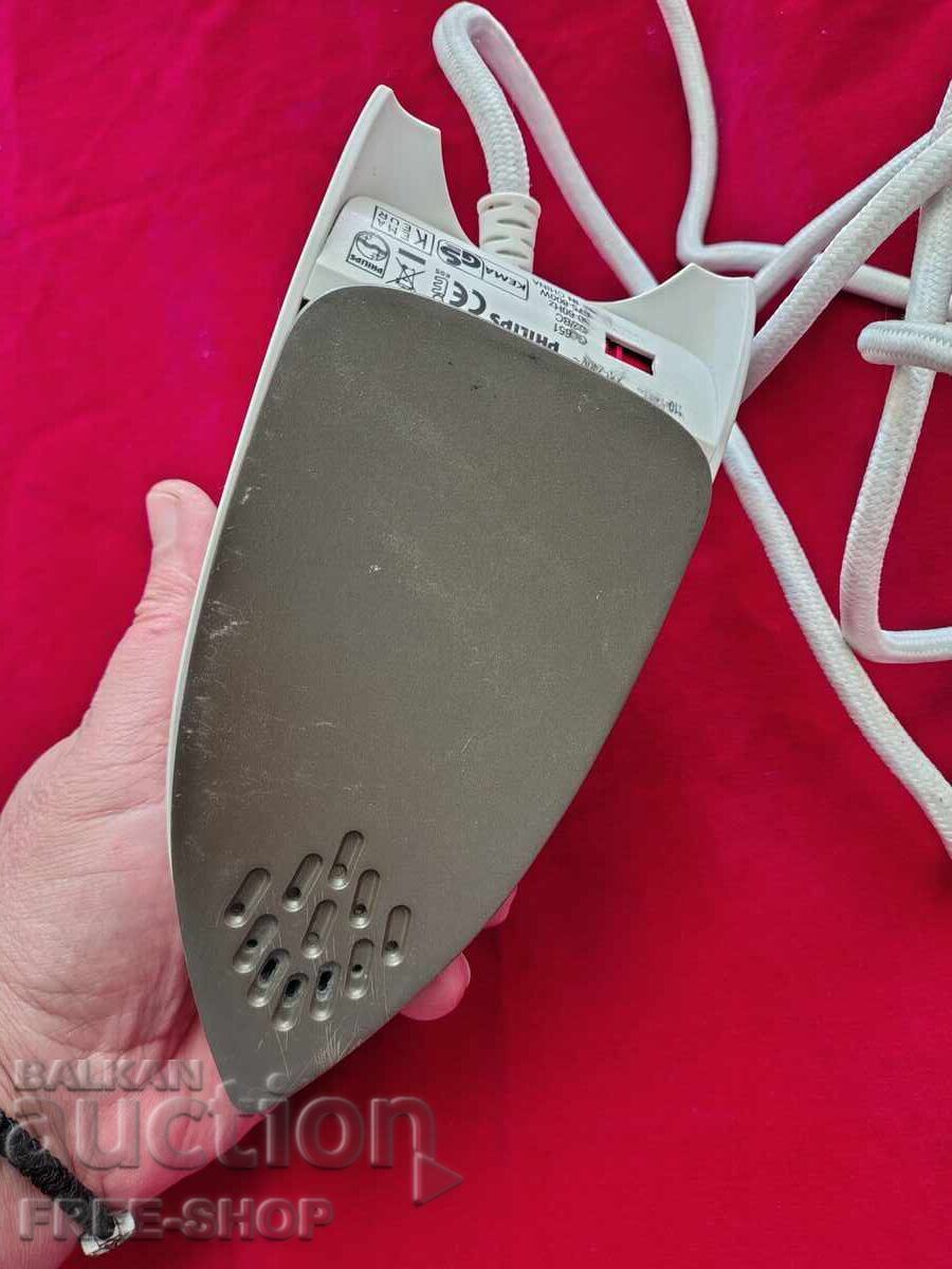 Livrarea PHILIPS-Fier de călcat mic de voiaj, funcțional