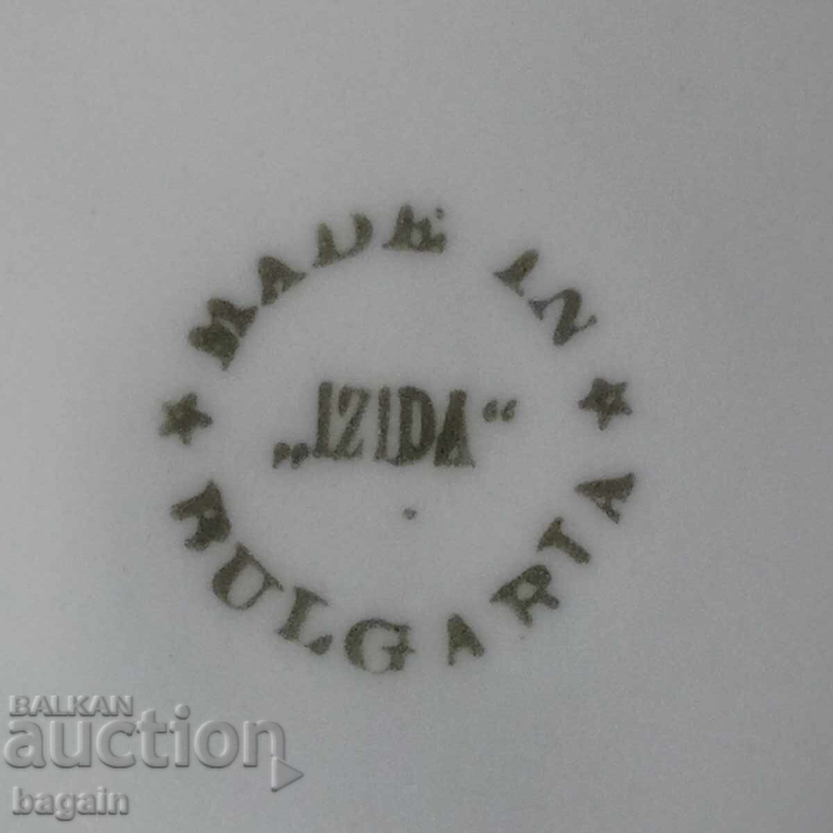 Licitație Farfurie bulgărească unică, Izida