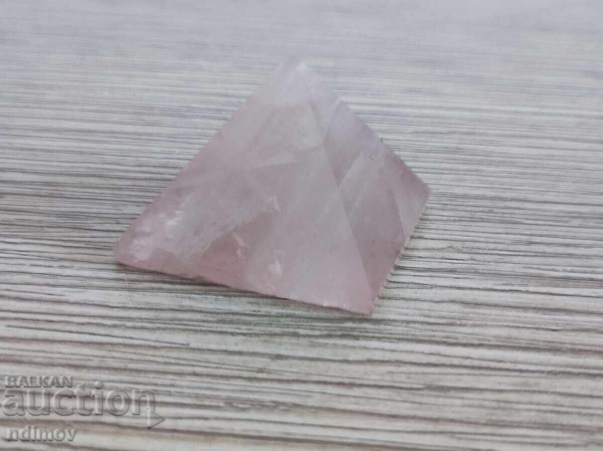 Piramidă cuarț roz 3,8 cm cu preț € 9.00 | 17.60 BGN