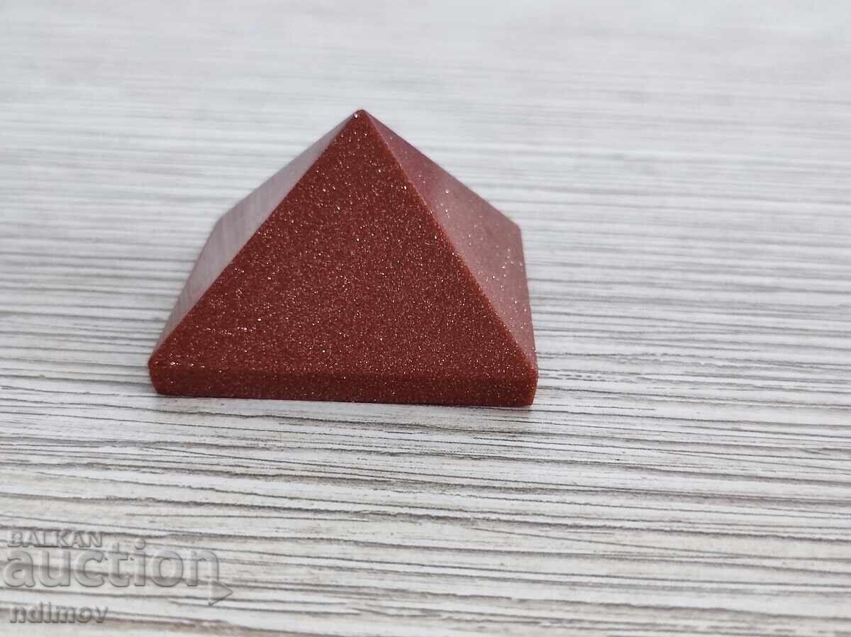 Piramidă din aventurin natural 3,8 cm cu preț € 9.00 | 17.60 BGN