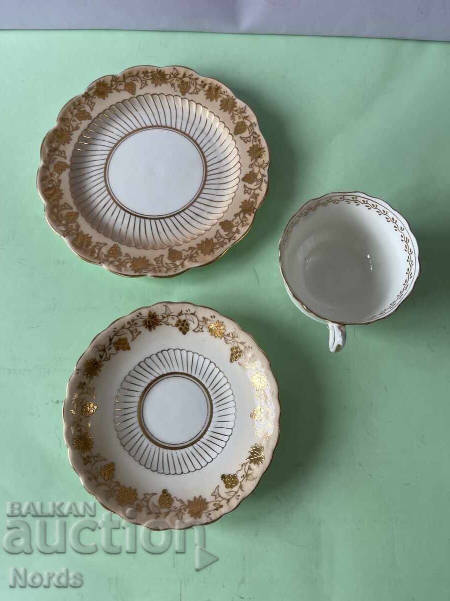 Livrarea Set de ceai vintage din porțelan