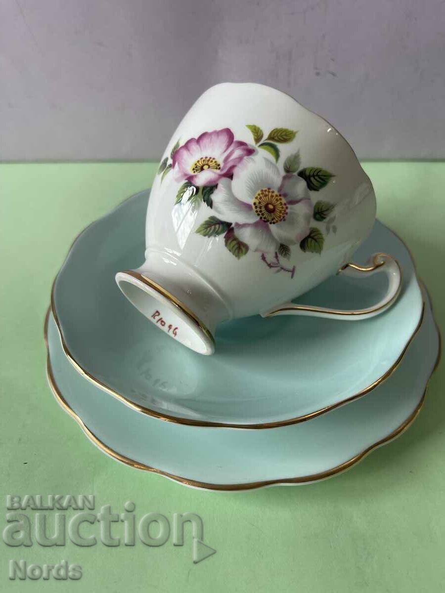 Licitație Set englezesc vintage Roslyn din trei piese Licitație Set englezesc vintage Roslyn din trei piese