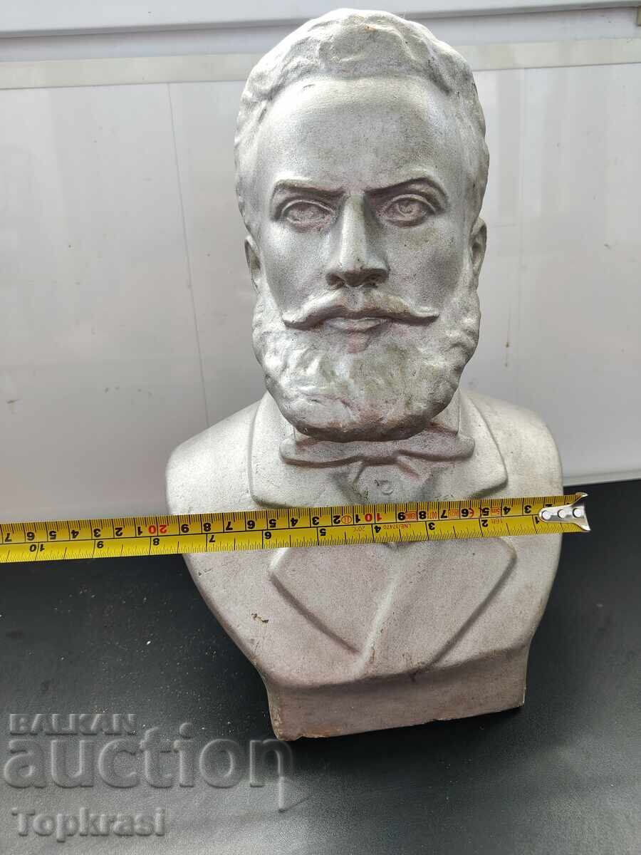 Bust retro Hristo Botev cu semnătura sculptorului cu preț € 129.00 | 252.30 BGN