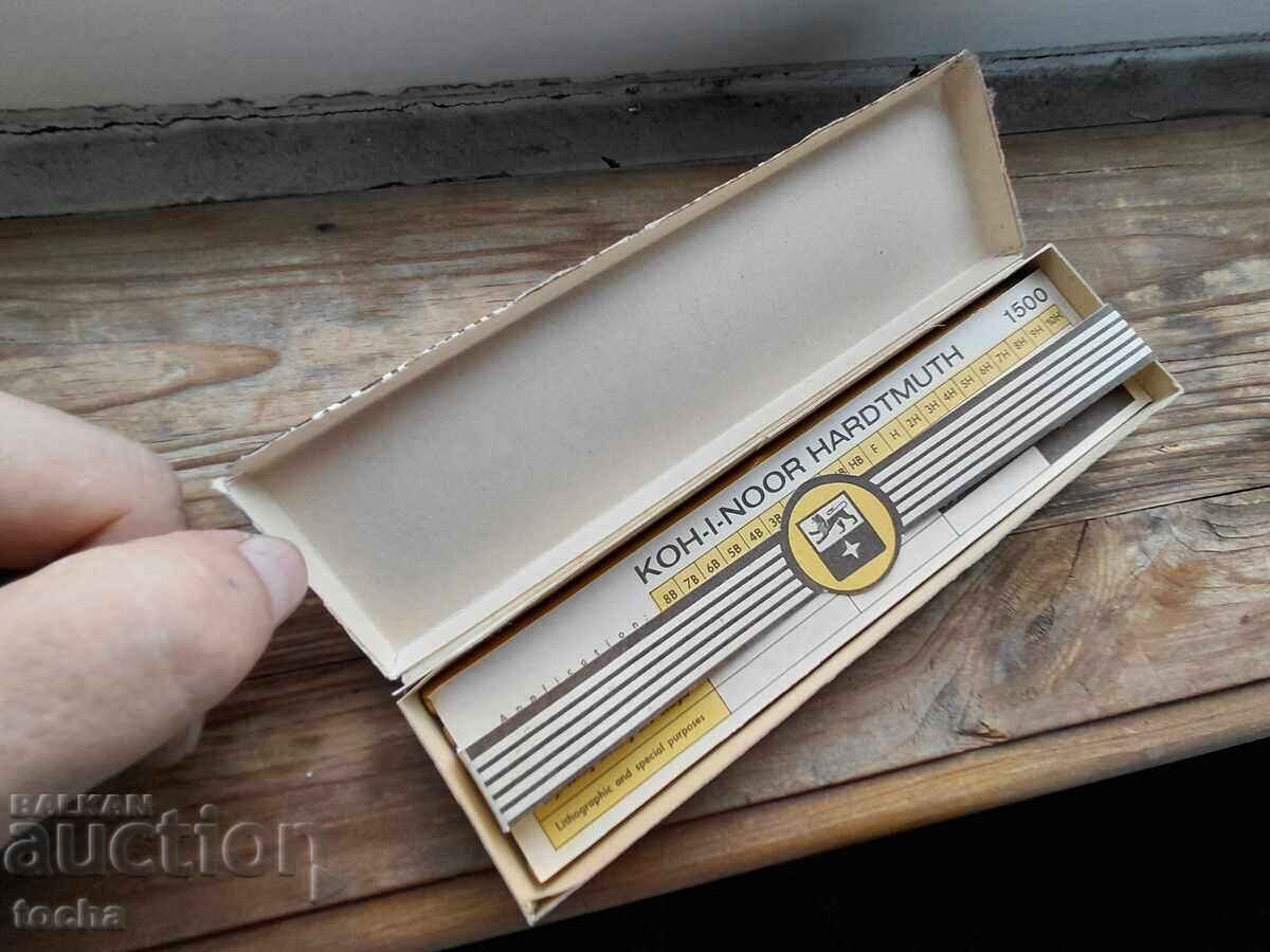 creioane vechi nefolosite KOH-I-NOOR cu preț € 2.00 | 3.91 BGN