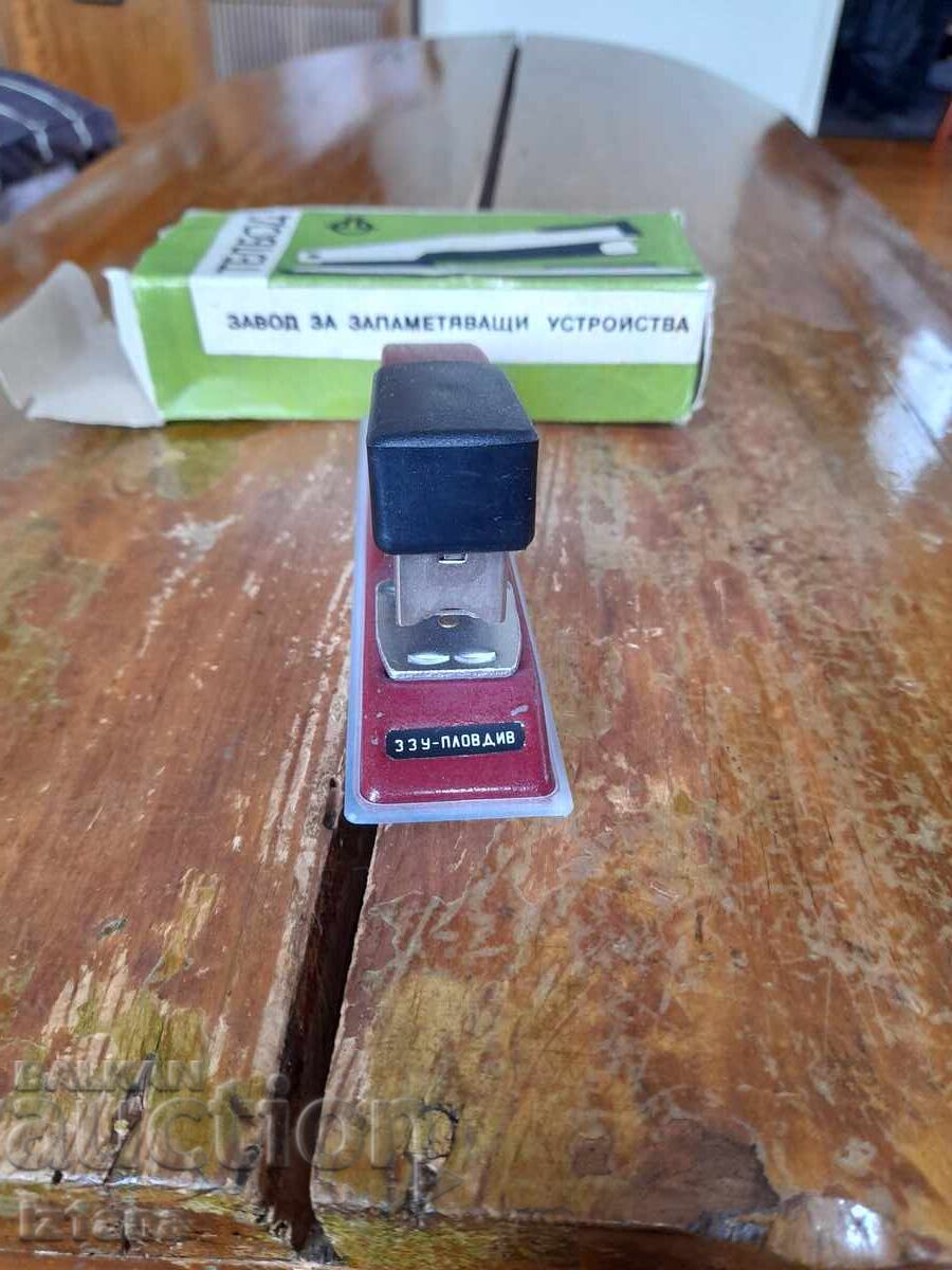 Auction  Vintage stapler ZZU Plovdiv