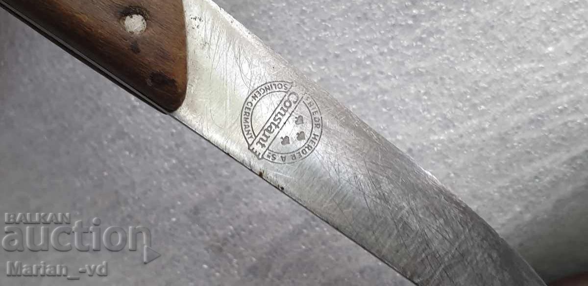 Delivery of An old knife