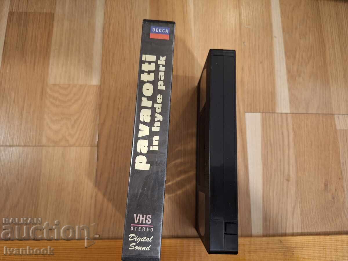 Βιντεοκασέτα VHS - Παβαρότι με τιμή € 4.00 | 7.82 BGN